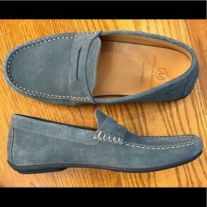 EUC Austen Heller Loafer, Blue